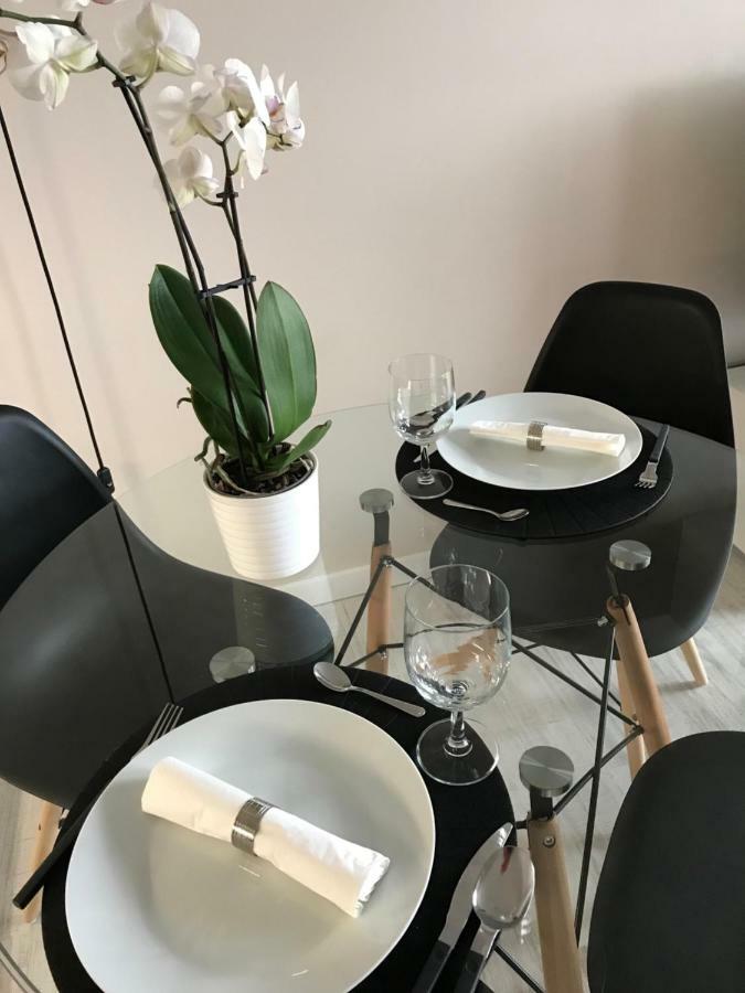 Port Bidassoa - T2 Coquet, Parking, Lit Xxl, Wifi, Pres De La Gare Hendaye Exteriör bild