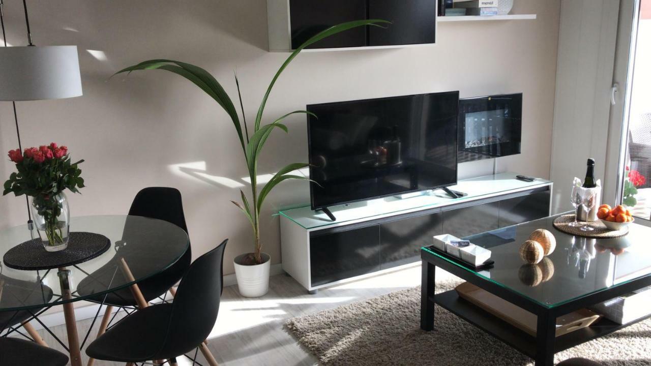 Port Bidassoa - T2 Coquet, Parking, Lit Xxl, Wifi, Pres De La Gare Hendaye Exteriör bild