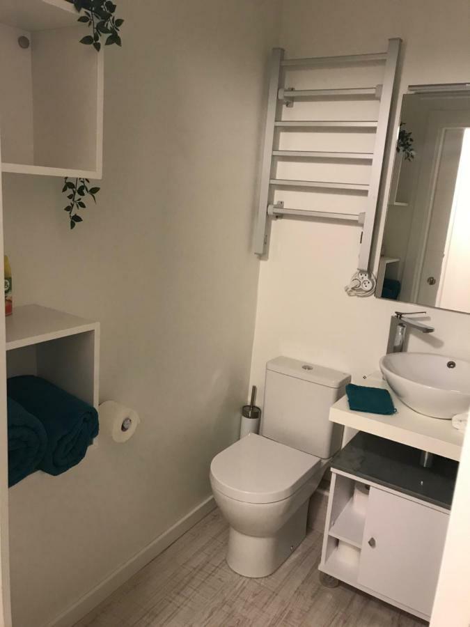 Port Bidassoa - T2 Coquet, Parking, Lit Xxl, Wifi, Pres De La Gare Hendaye Exteriör bild